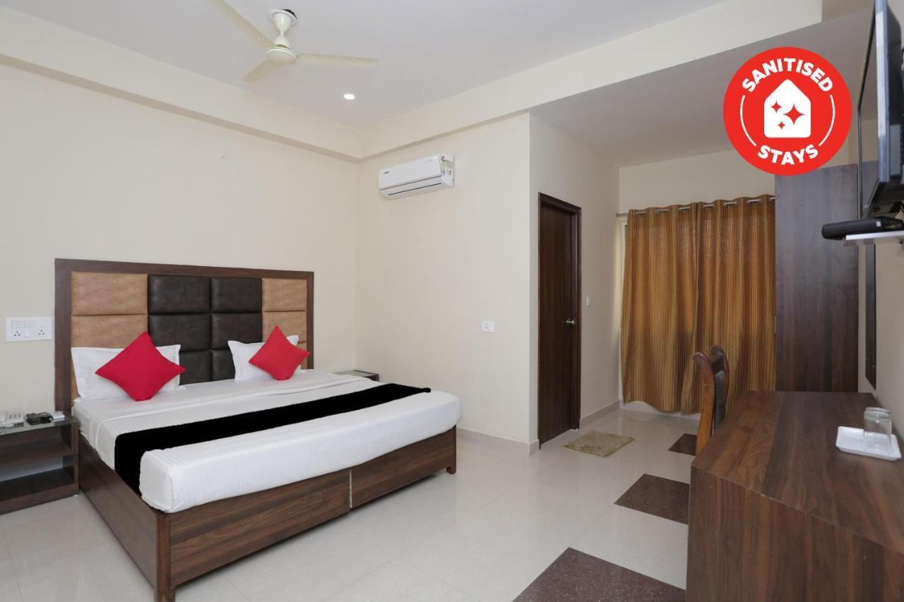 Capital O 37423 Golden Leaf Otel Dehradun Dış mekan fotoğraf