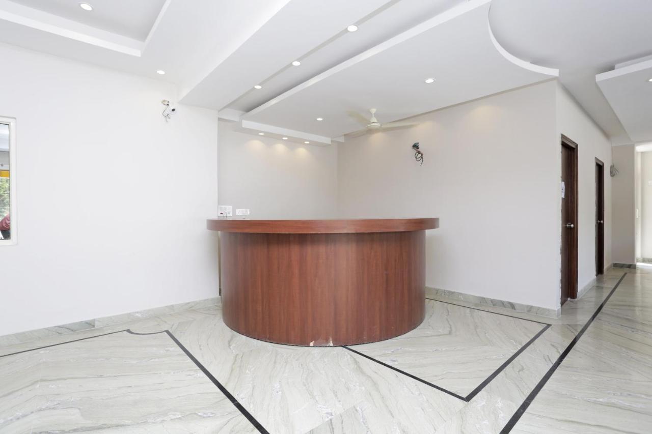 Capital O 37423 Golden Leaf Otel Dehradun Dış mekan fotoğraf