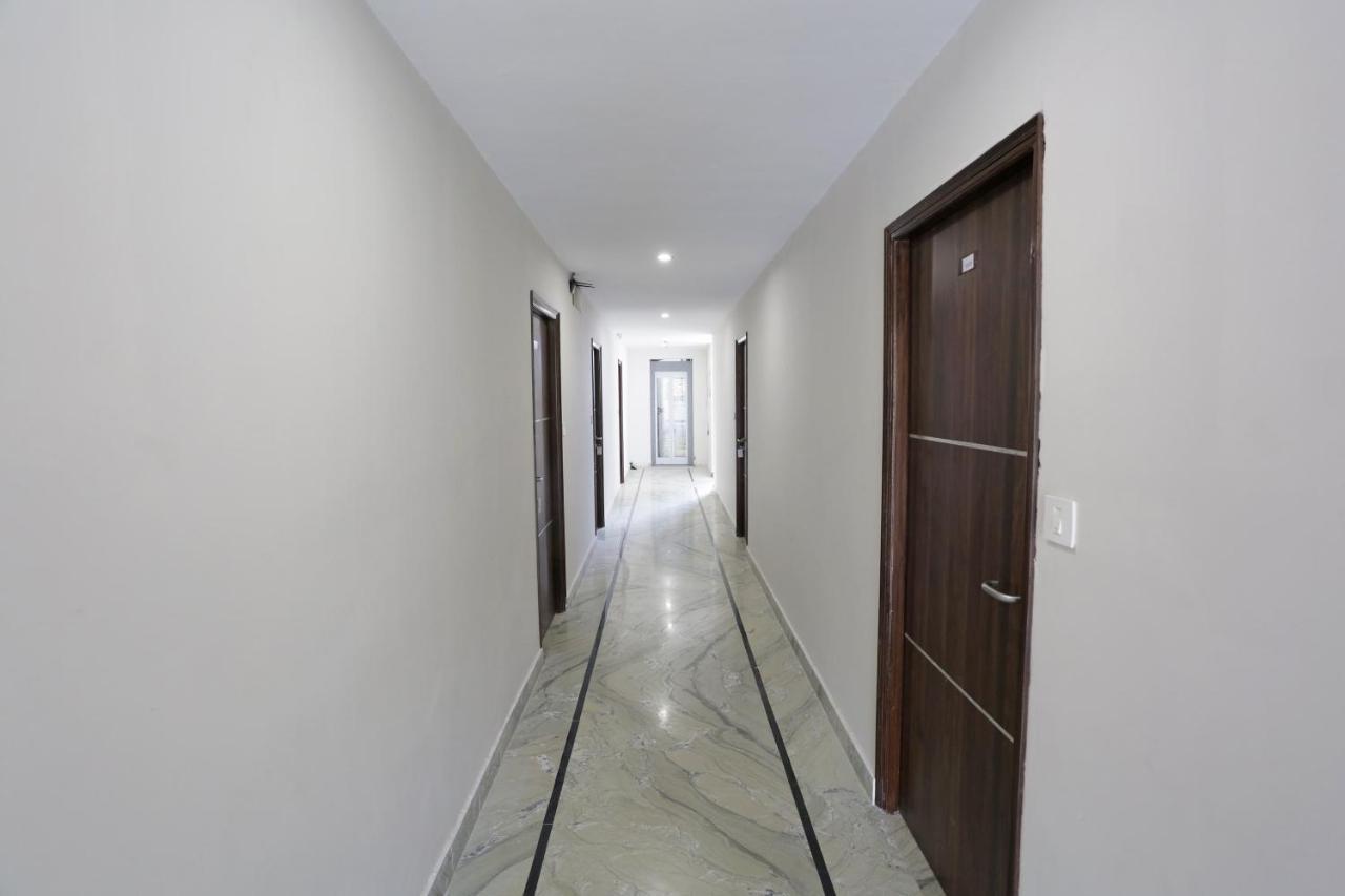 Capital O 37423 Golden Leaf Otel Dehradun Dış mekan fotoğraf