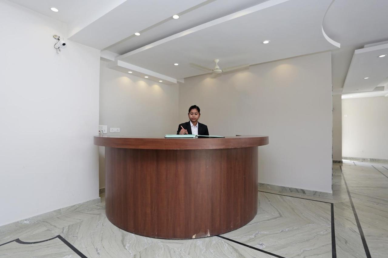 Capital O 37423 Golden Leaf Otel Dehradun Dış mekan fotoğraf